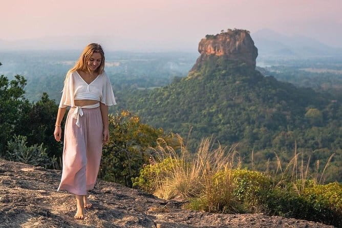 03 Days Highlights Of Sigiriya, Kandy, Nuwara Eliya , Ella & Udawalawe - Day two: Kandy’s sacred tooth and Nuwara Eliya tea country