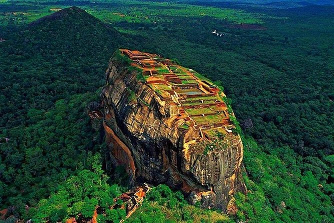 08 Nights in Magical Sri Lanka - Day 5: Kandy’s Temple, Markets, and Green Corners