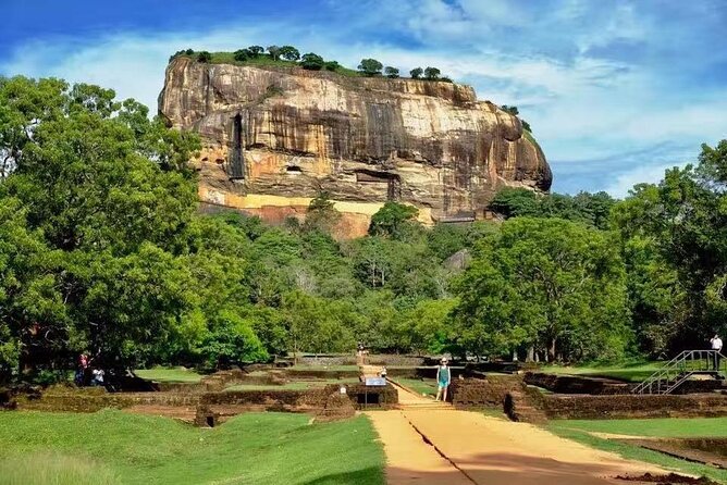 12 Days 11 Nights Experience Nature Culture & Beauty Of Sri Lanka - Kandy brings temples, dancing, and tuk-tuk views