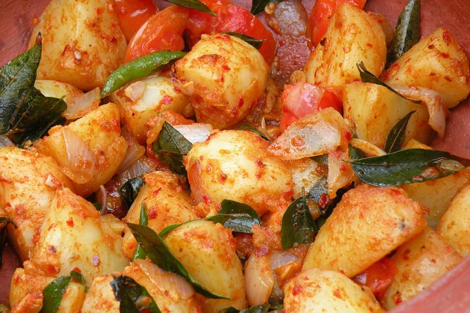 3 hour cooking experience - Preparing Sri Lankan curries, from eggplant to seafood