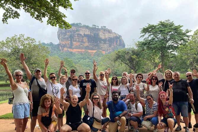7 Day 6 Night Sri Lanka Culture and Beach Escape - Day 4: Ella’s bridge, hill walk, and waterfall