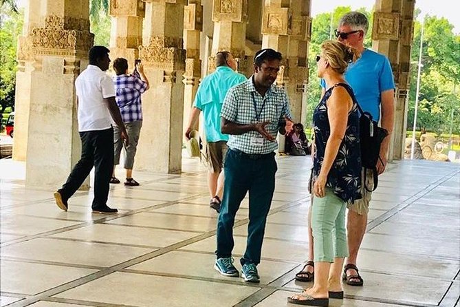 Airport Layover Colombo City tour - New Kathiresan Kovil and Old Kathiresan Temple
