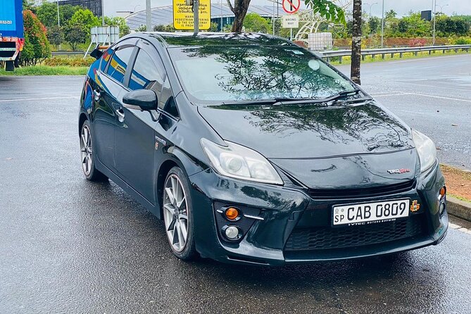 Airport Taxi Transfers from Colombo Airport to Mirissa - A Direct Ride South on the Express Highway