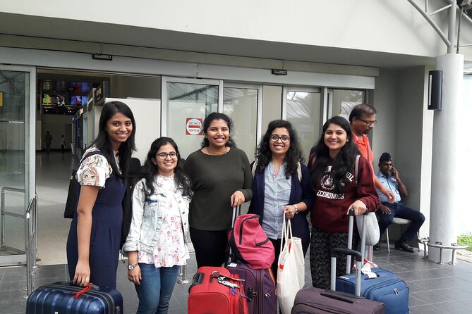 Airport to Negombo Hotel Transfer / Taxi (Airport Transfer) - The short airport-to-Negombo drive