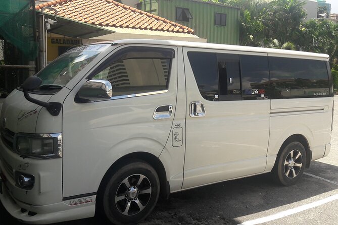 Airport to Negombo Hotel Transfer / Taxi (Airport Transfer) - Private service for up to three people