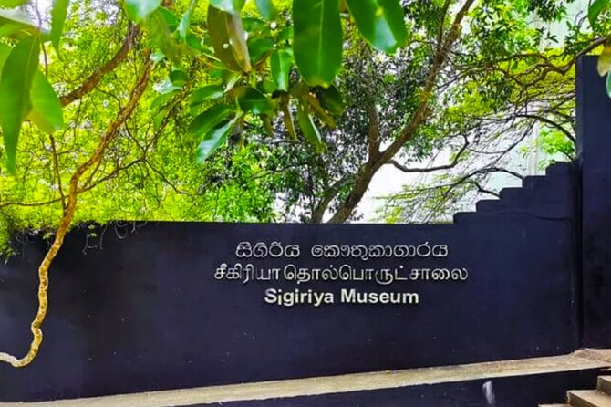 All-inclusive Day Tour of Sigiriya & Dambulla from Colombo - Dambulla’s caves bring art and worship together