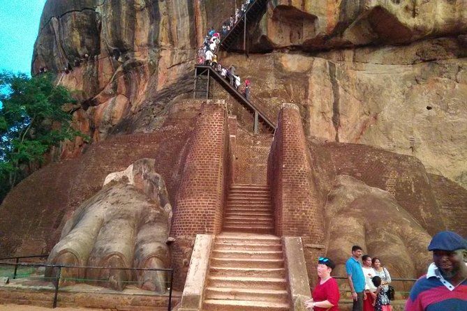 All inclusive Private day trip Sigiriya and Dambulla caves with more - Key points before you book