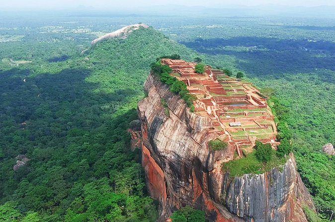 All-inclusive - Sigiriya and Dambulla day tour from Colombo - Who should book this experience?