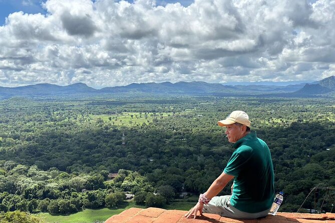Amazing LANKA (07N08D) - Day 1: Pinnawala elephants and the climb at Sigiriya