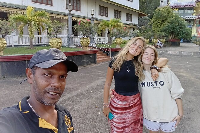 Ambuluwawa Tower and Kandy City Tuk Tuk Tour with Epic views - 8:00 AM pickup and the ride to Ambuluwawa