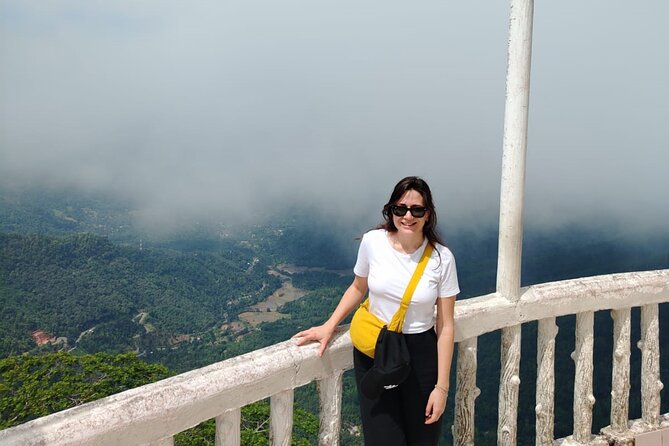 Ambuluwawa Tower & Kandy Culture and Nature Private Day Tour - Kandy’s sacred Temple of the Tooth