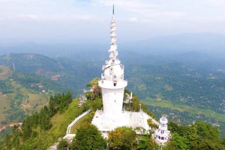 Ambuluwawa Tower & Pinnawala & Kandy Day Tour From Negombo - Kandy Lake Club and the evening cultural show
