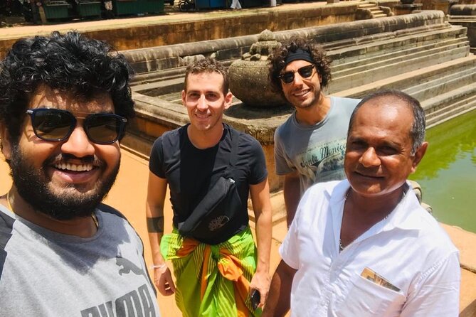 Anuradhapura ancient city tour with Travandgo tours - Ruwanwelisaya and Thuparama: the great early stupas