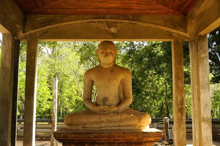 Anuradhapura Private Ancient City Day Tour - Jethawanaramaya, brickwork on a monumental scale