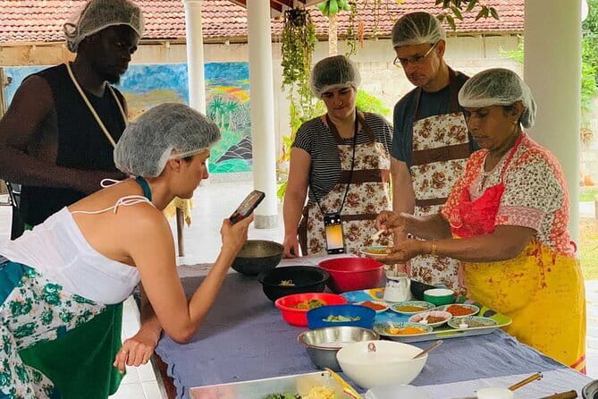 Authentic Sri Lankan Cooking Class in Mirissa - Shopping for Fresh Ingredients