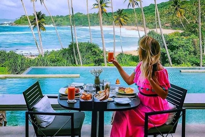 Budget Tours Sri Lanka with 7 Nights accommodation - Day 4: Gregory Lake, Victoria Park, and the train to Ella