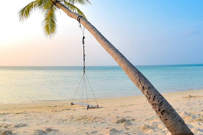 Budget Tours Sri Lanka with 7 Nights accommodation - Day 6: Hummanaya Blowhole and the beach at Mirissa