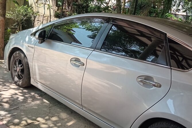 Colombo Airport (BIA) to Galle Private Airport Transfer - Inside the air-conditioned vehicle