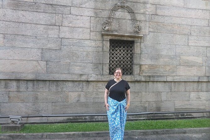Colombo by Tuk Tuk – Sightseeing Entry Fees included - Port City, the lighthouse, and maritime Colombo