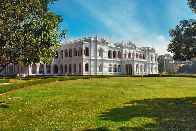 Colombo City Drive by Bookingmart Holidays Pvt Ltd - Gangaramaya Temple beside the lake