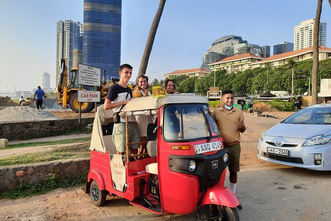 Colombo City Highlights by Tuk Tuk – All-Inclusive Adventure - Viharamahadevi Park and Colombo’s civic center