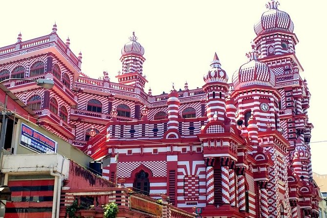 Colombo City Sightseeing - Jami Ul-Alfar Mosque and Colombo’s mixed traditions