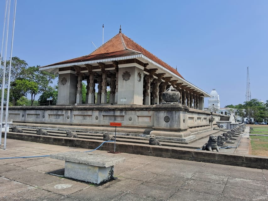 Colombo: City Sightseeing Tour by Car with Driver-Guide - The Lotus Tower and modern Colombo