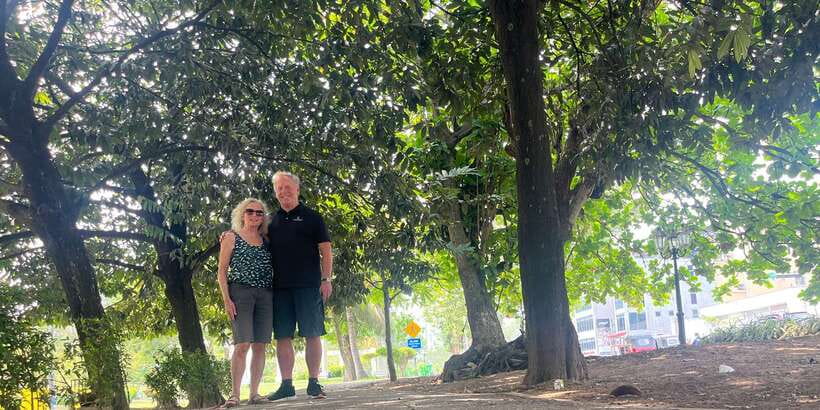 Colombo: City Sightseeing Tour by Tuk-Tuk with Pickup - The shopping question