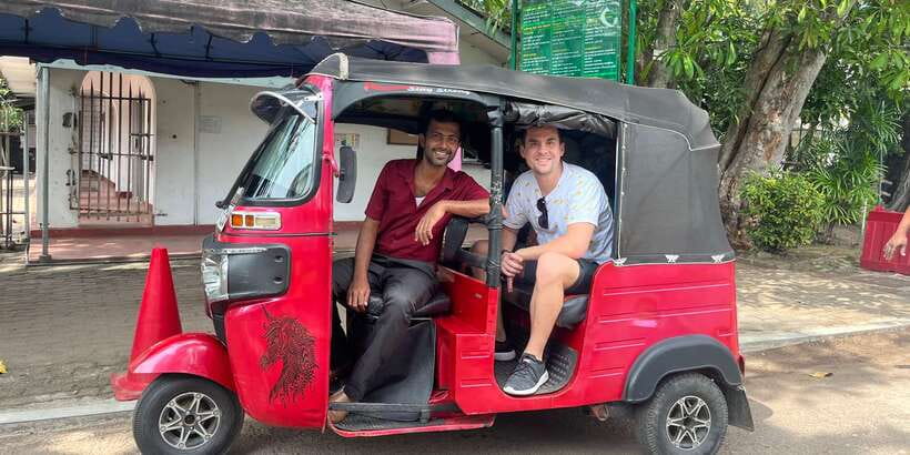 Colombo: City Sightseeing Tour by Tuk-Tuk with Pickup - Comfort, safety, and the practical tradeoffs