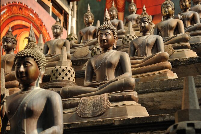 Colombo city tour by car ( Private ) - Independence Memorial, Viharamahadevi Park, and the Town Hall