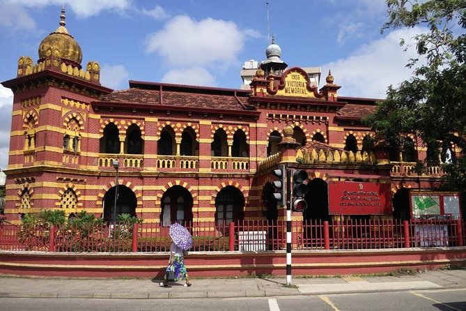 Colombo City Tour by Car – Private & All-Inclusive - Colombo Fort, the city’s colonial business core