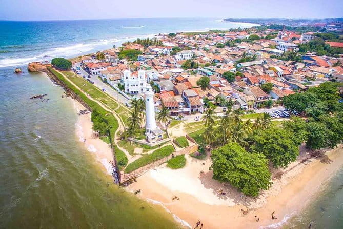 Colombo City Tour By Tuk Tuk (Include Lunch)Morning & Evening - Galle Face Green and the Colombo lighthouse