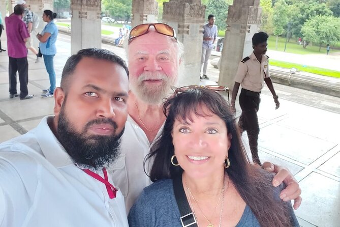 Colombo City Tour by Tuk Tuk Morning and Evening - Gangaramaya Temple: Colombo’s first major stop