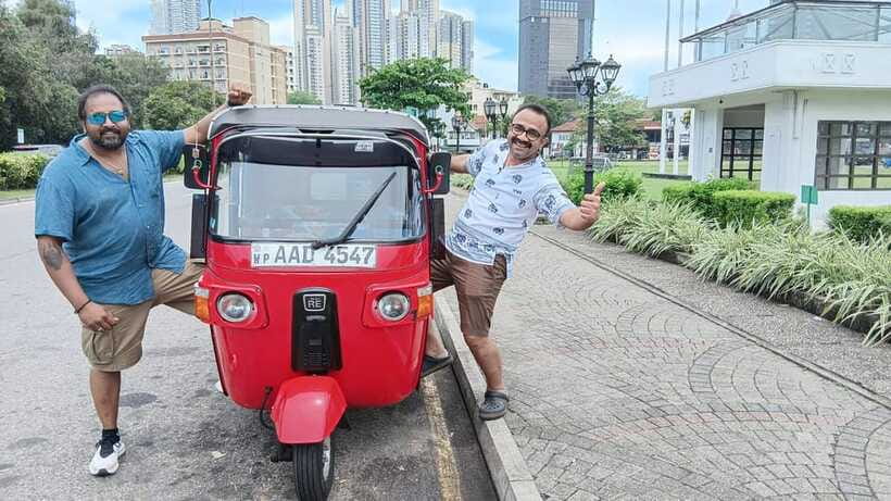 Colombo City Tour by Tuk-Tuk with Hotel Pickup - All Include - Fort, the lighthouse, and the old Parliament