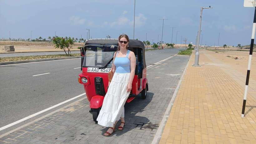 Colombo City Tour by Tuk-Tuk with Hotel Pickup - All Include - Starting in Pettah: Red Mosque and local streets