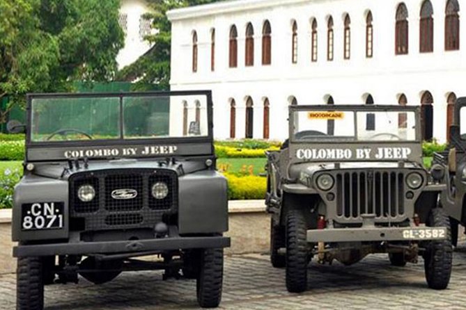 Colombo City Tour by War Jeep - Gangaramaya Seema Malakaya and the War Memorial