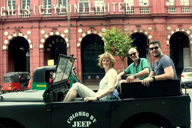 Colombo City Tour by War Jeep - Galle Face Green and the Galle Face Hotel