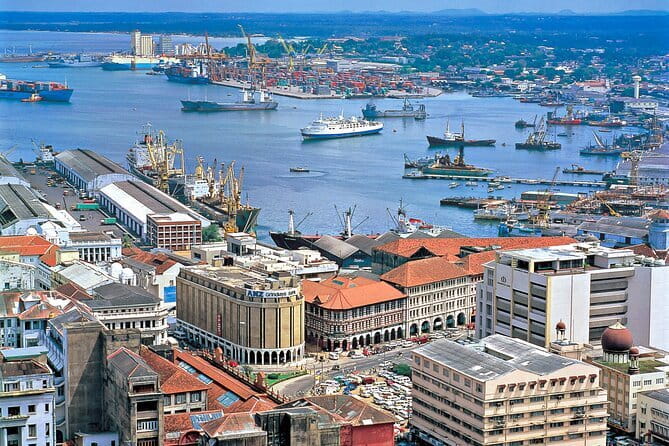 Colombo City Tour | From Colombo Port - Colombo Lighthouse and the old port quarter