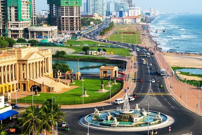 Colombo City Tour With Historical Places ( All Inclusive ) - From the lighthouse to Galle Face Green