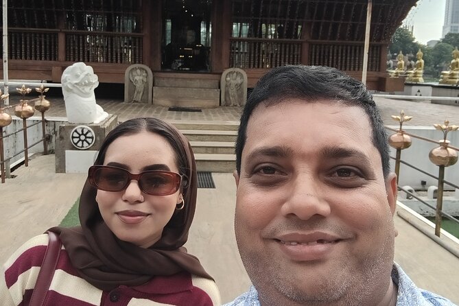 Colombo City Tuk Tuk - Old Town Hall and Kayman’s Gate connect Colombo’s past