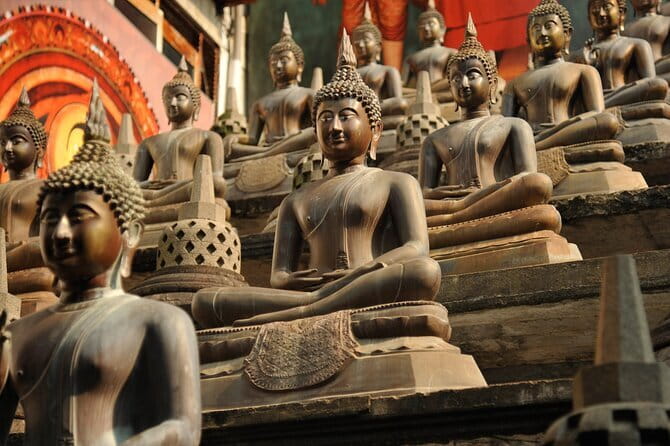 Colombo City Tuk Tuk Safari - Gangaramaya Temple’s mix of old and new
