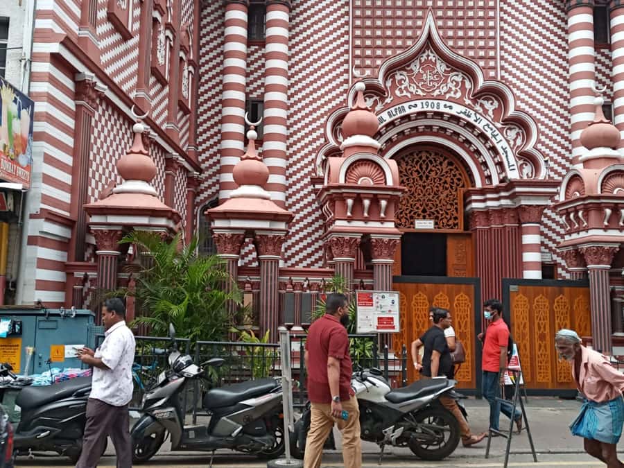 Colombo: Guided City Tour with Entry Tickets - Jami Ul-Alfar Mosque and Colombo’s religious mix