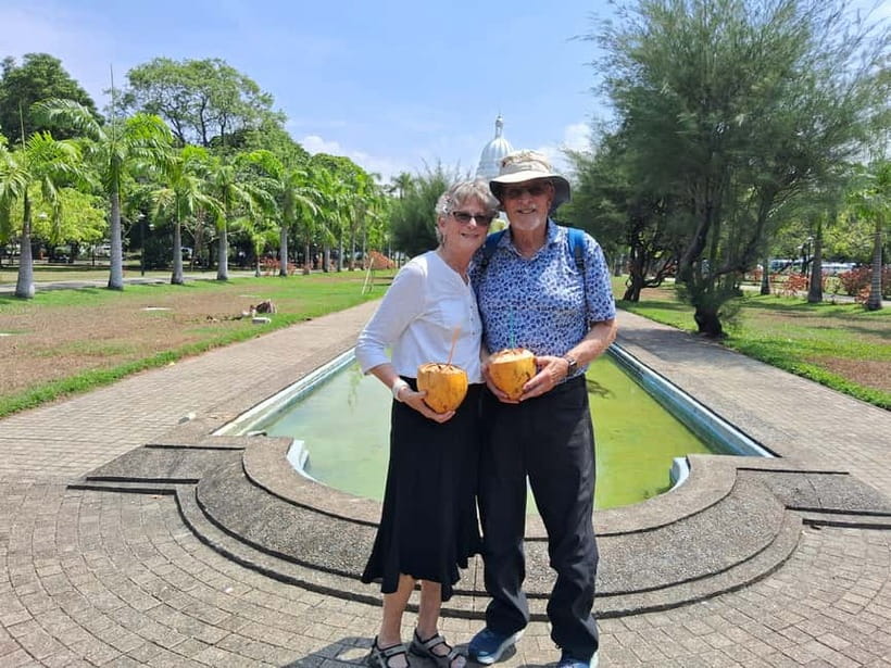 Colombo Heritage &Culture City Tour by Tuk Tuk ALL INCLUSIVE - Tea, Pettah Market, and a look at daily commerce