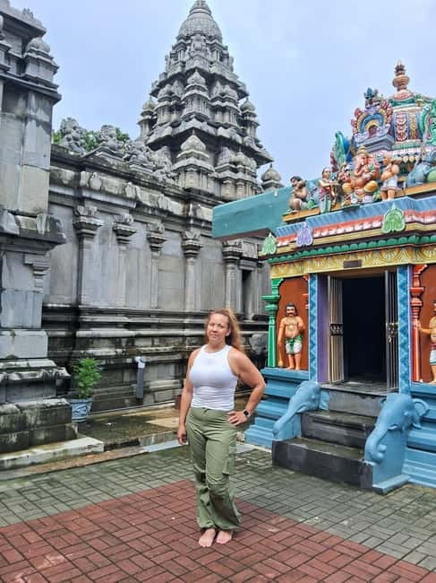 Colombo Heritage &Culture City Tour by Tuk Tuk ALL INCLUSIVE - Galle Face Green is the best place to slow down