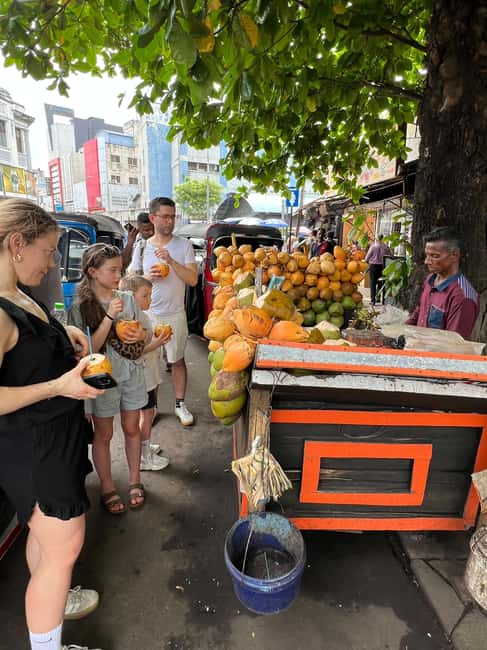Colombo: Local Food Tour & Sightseeing by Tuk-Tuk with Meals - What you may eat along the way