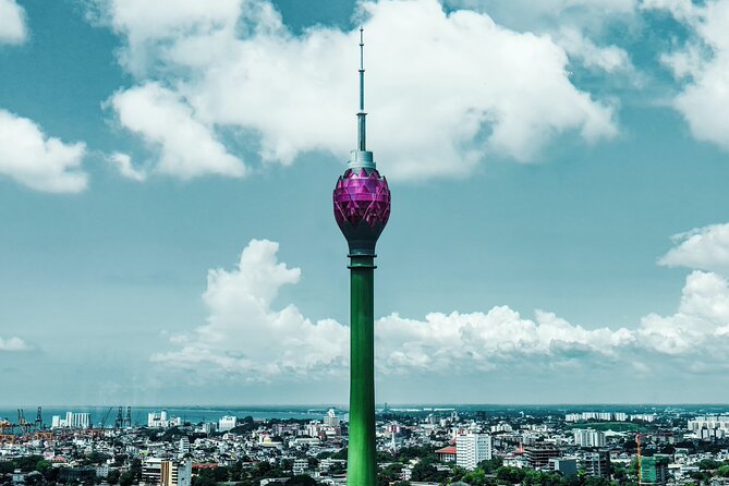 Colombo Lotus Tower Experience with Lunch or Dinner Buffet - Lunch or dinner: which option fits better?