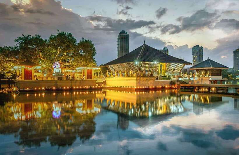 Colombo: One Day Private City Tour With Gangaramaya Temple - Starting with Colombo’s colonial quarters
