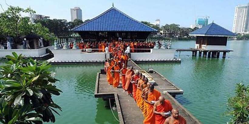 Colombo Port Shore Excursions Colombo City & Kalaniya Temple - Town Hall, Viharamahadevi Park, and the civic center