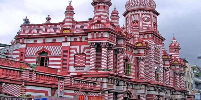 Colombo Port Shore Excursions Colombo City & Kalaniya Temple - Art, theater, and Colombo’s modern center