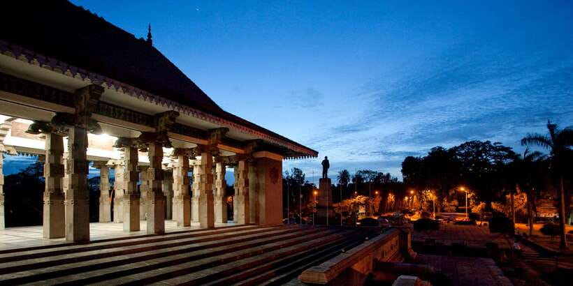 Colombo: Private City Sightseeing Tour - Why a private car helps in Colombo